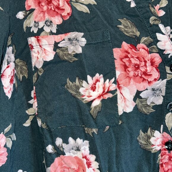 Torrid floral peplum top 2 Emma babydoll long sleeve button down plus size - Picture 3 of 7